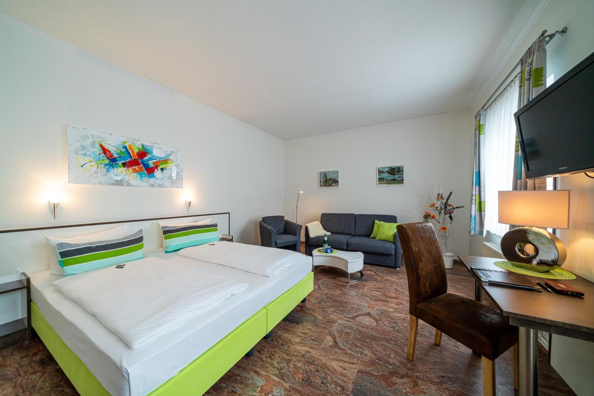 Hotel Stadtkrug Parchim Exteriör bild