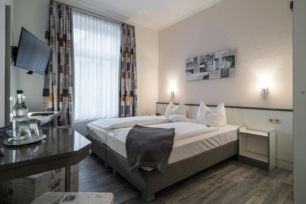 Hotel Stadtkrug Parchim Exteriör bild