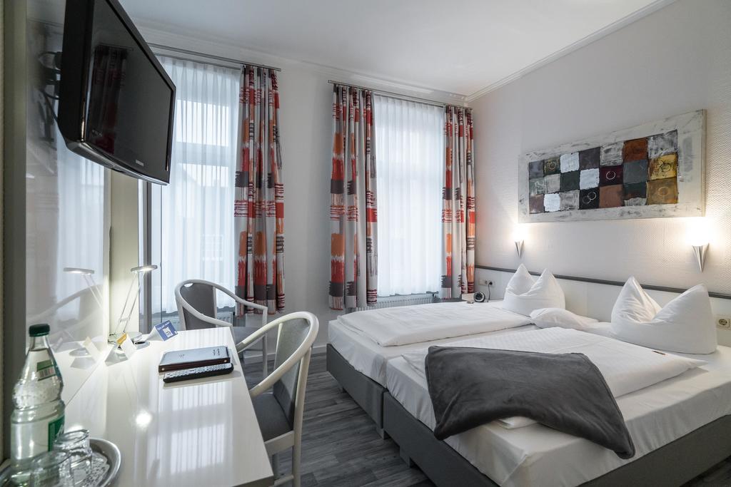 Hotel Stadtkrug Parchim Exteriör bild