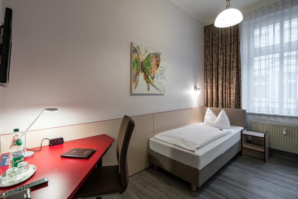 Hotel Stadtkrug Parchim Exteriör bild