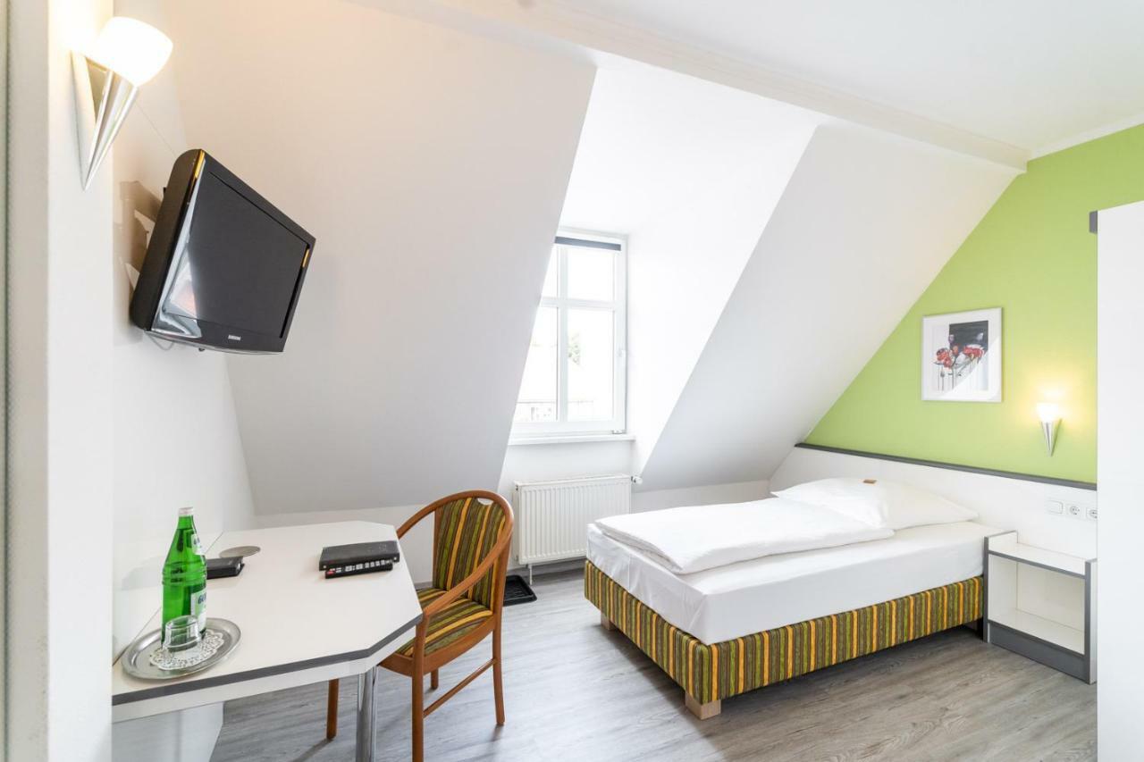 Hotel Stadtkrug Parchim Exteriör bild